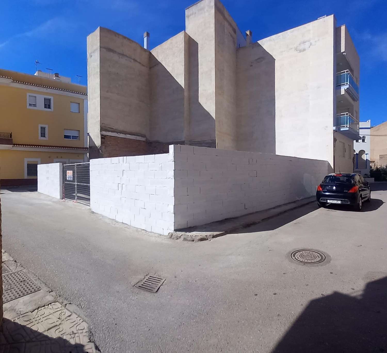 Solar en venta en zona del embarcadero de Calahonda