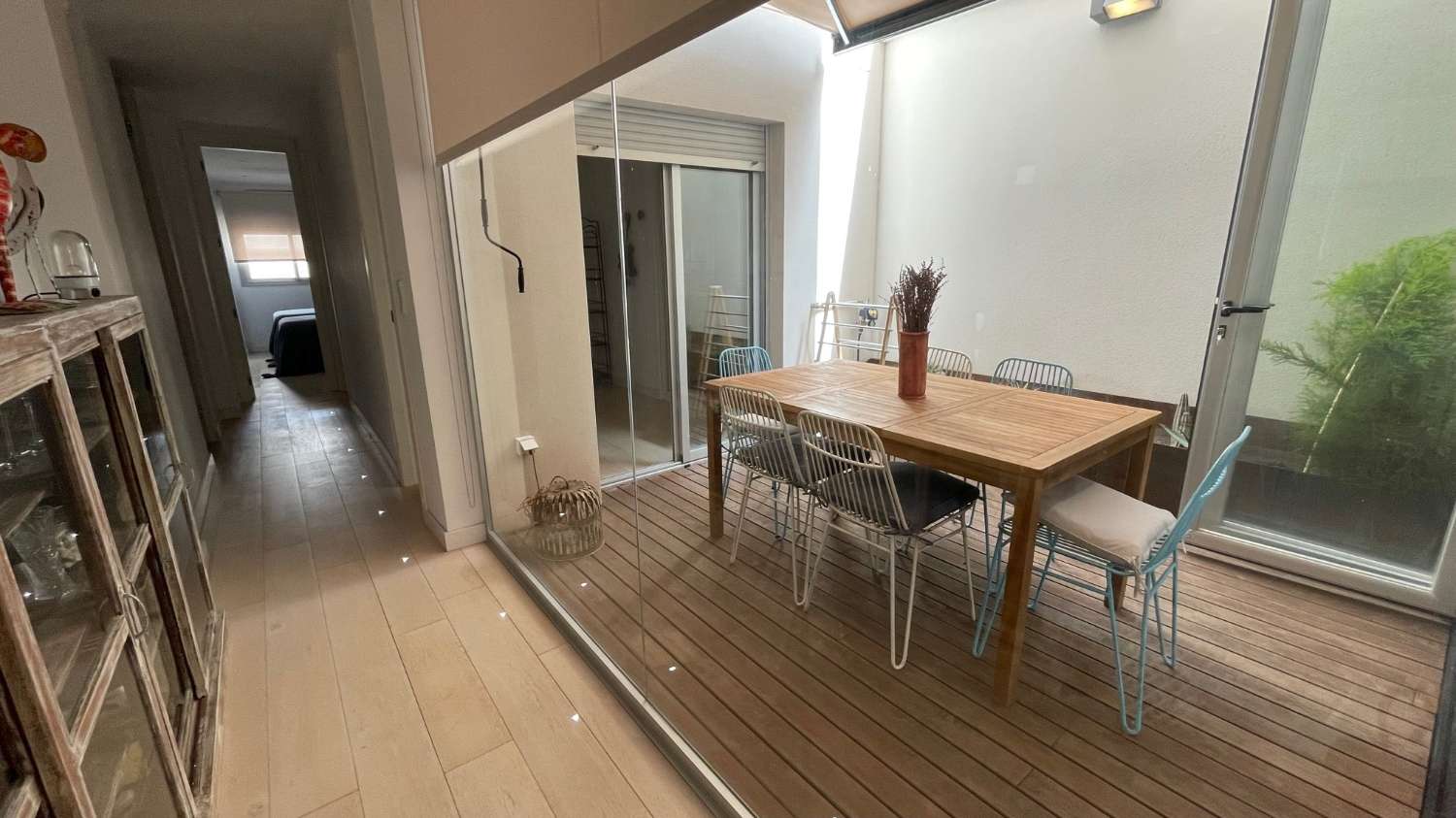 Grand appartement très spacieux avec vue sur la mer