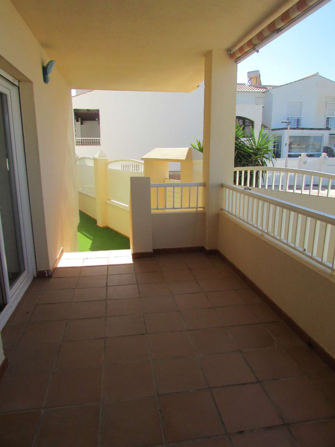 Magnificent apartment in a coastal area a few meters from the beach