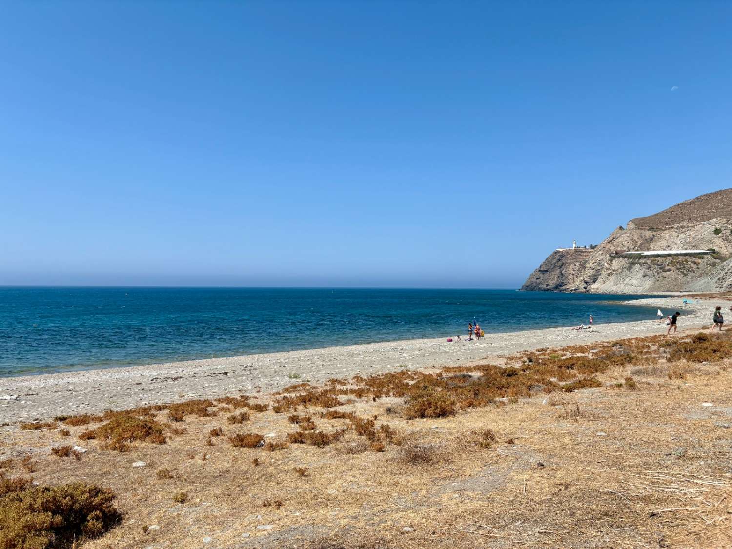 Estupendo piso en Urbanización de la Chucha muy cerca del mar