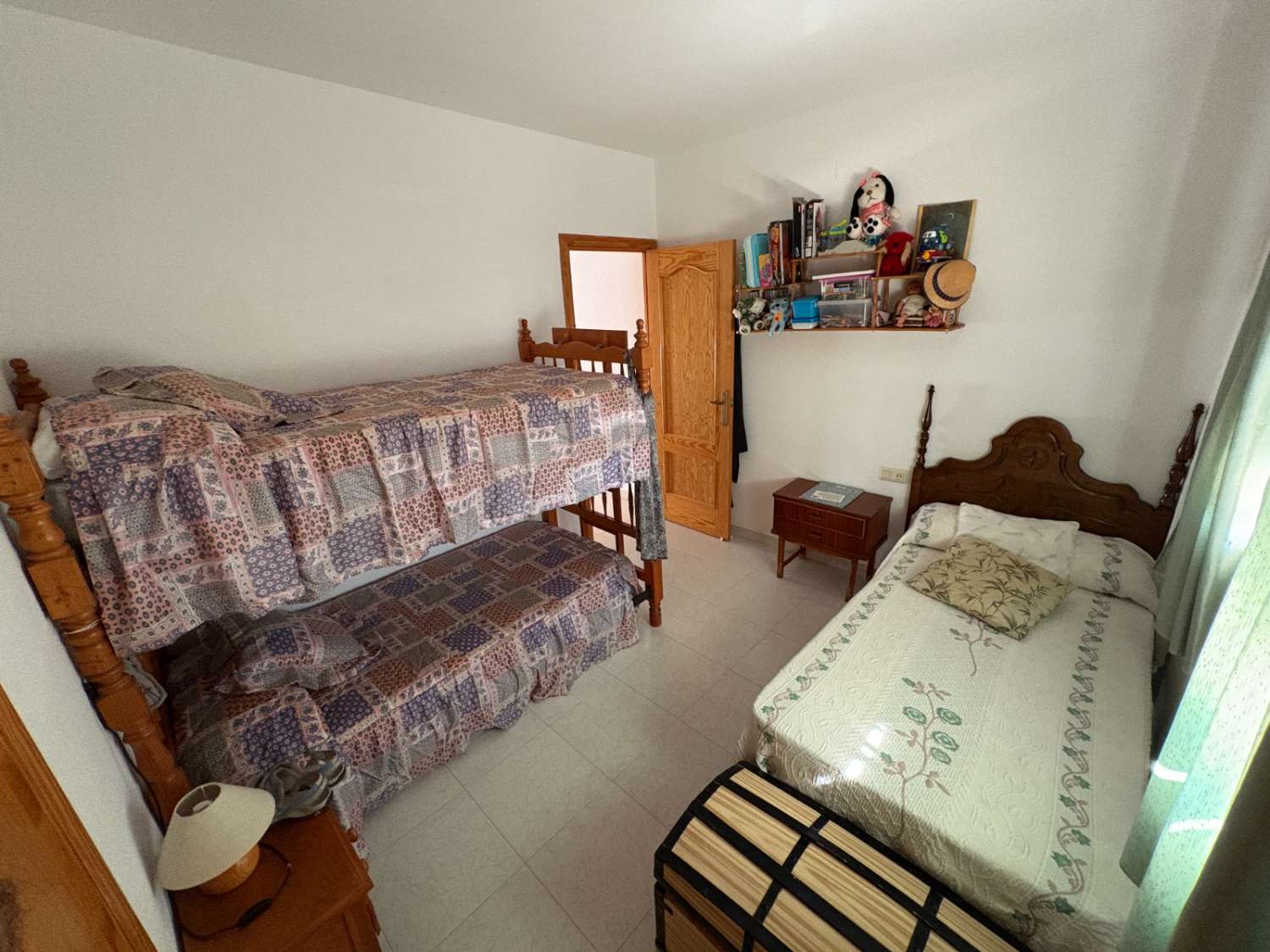 Estupendo piso en Urbanización de la Chucha muy cerca del mar