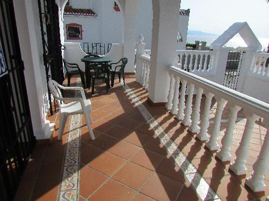 Casa amplia en primera linea de playa con vistas al mar